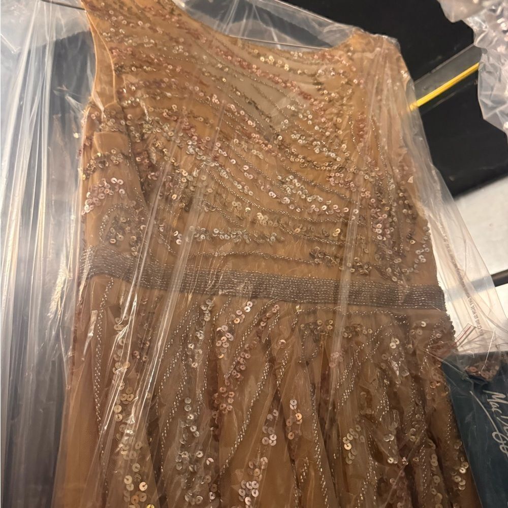 Mac Duggal
Cap Sleeve Embellished Evening Gown - Picture 6 of 6